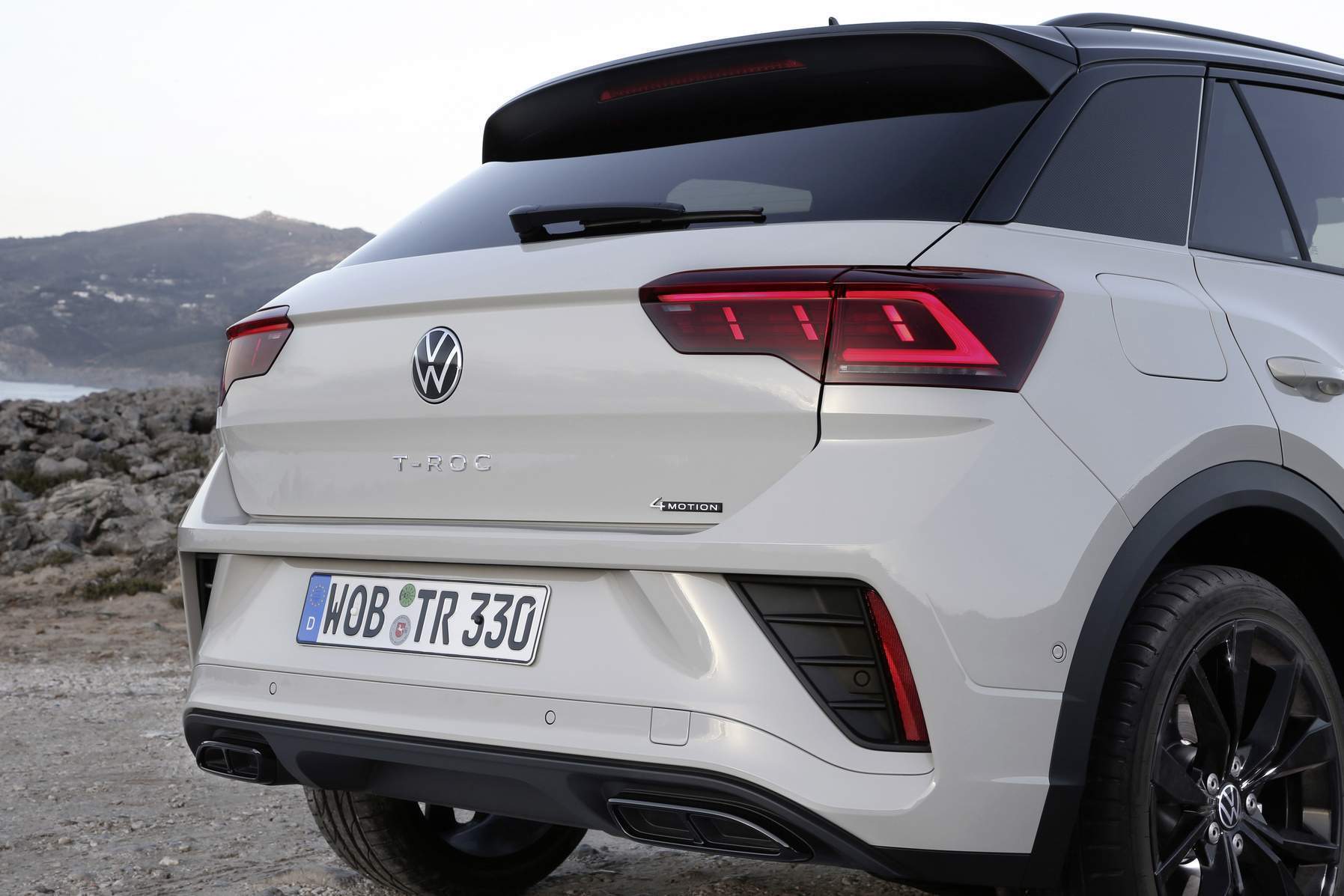 Volkswagen T-Roc esterni 14